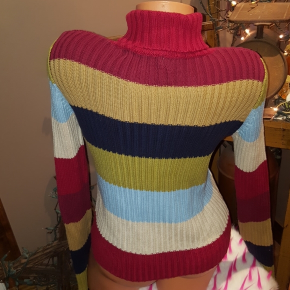Old Navy chunky knit sweater XS but fits big - Picture 4 of 5